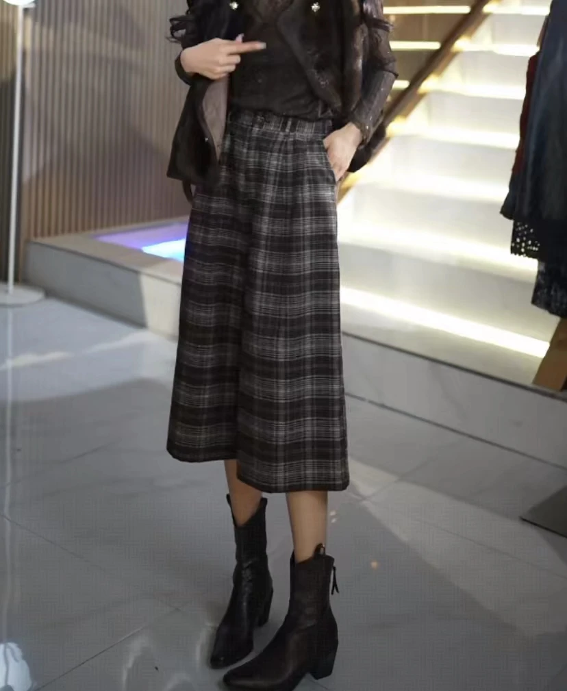 女装气质时尚休闲显瘦百搭女士咖色复古格子裤七分裤ML910k