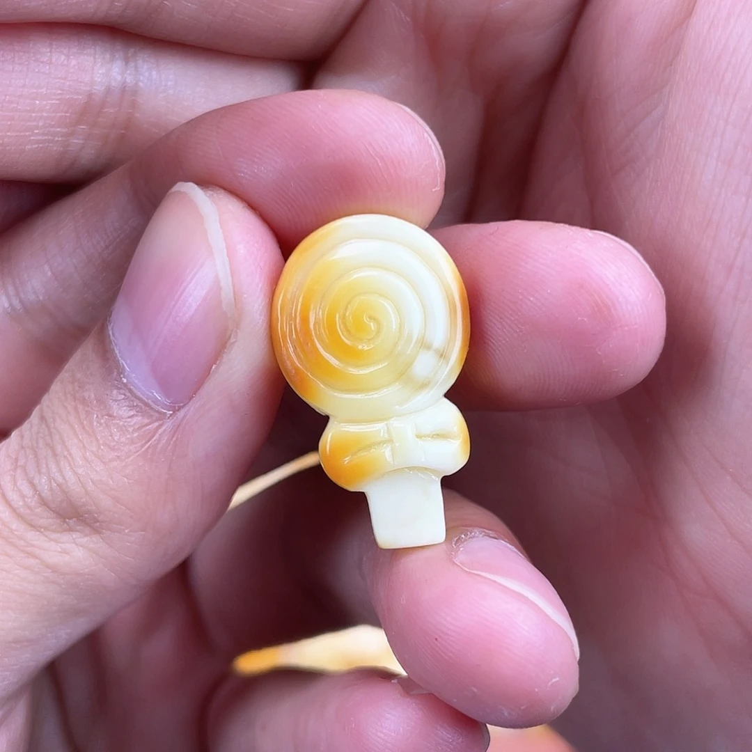 琥珀裸石未镶嵌蜜蜡