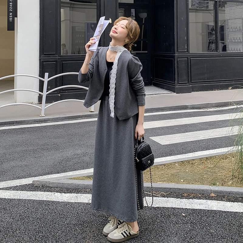 今年流行女装韩系高级感穿搭灰色短外套半身裙两件套2025超火套装