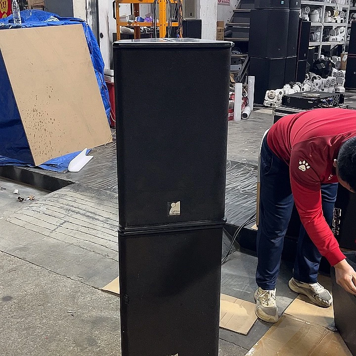 9新  不包邮（成色差）QTS 15寸舞台专业音箱一对价