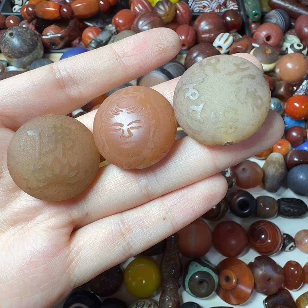 走***处玛瑙/玉髓未镶嵌30包邮