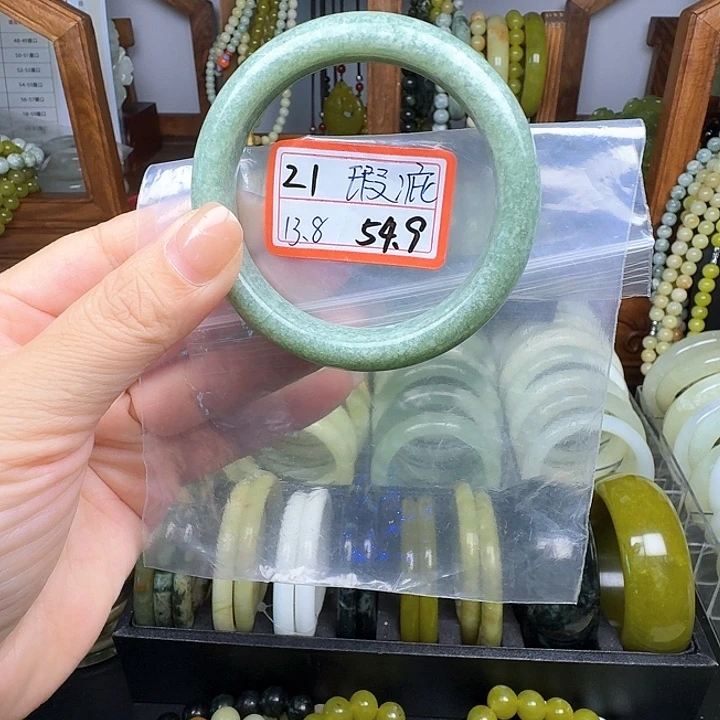 未镶嵌蛇纹石玉手镯