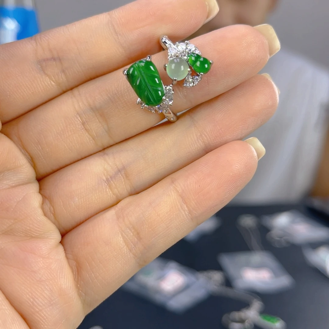翡翠未镶嵌颈饰天然翡翠A货
