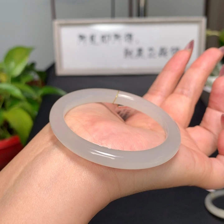 和田玉手镯未镶嵌53