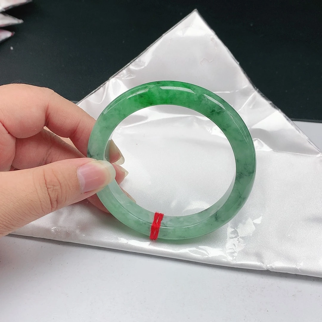 翡翠手镯未镶嵌翡翠106