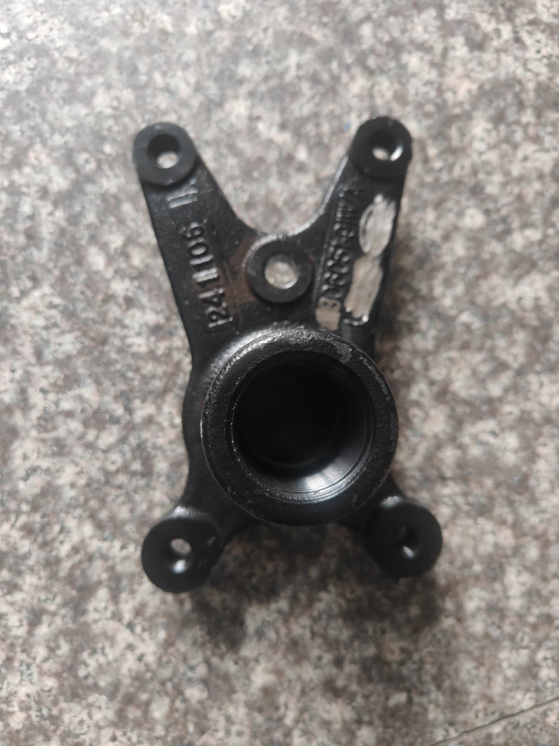 原厂拖车勾子底座