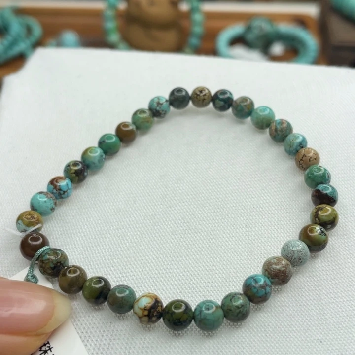 绿松石未镶嵌珠宝
