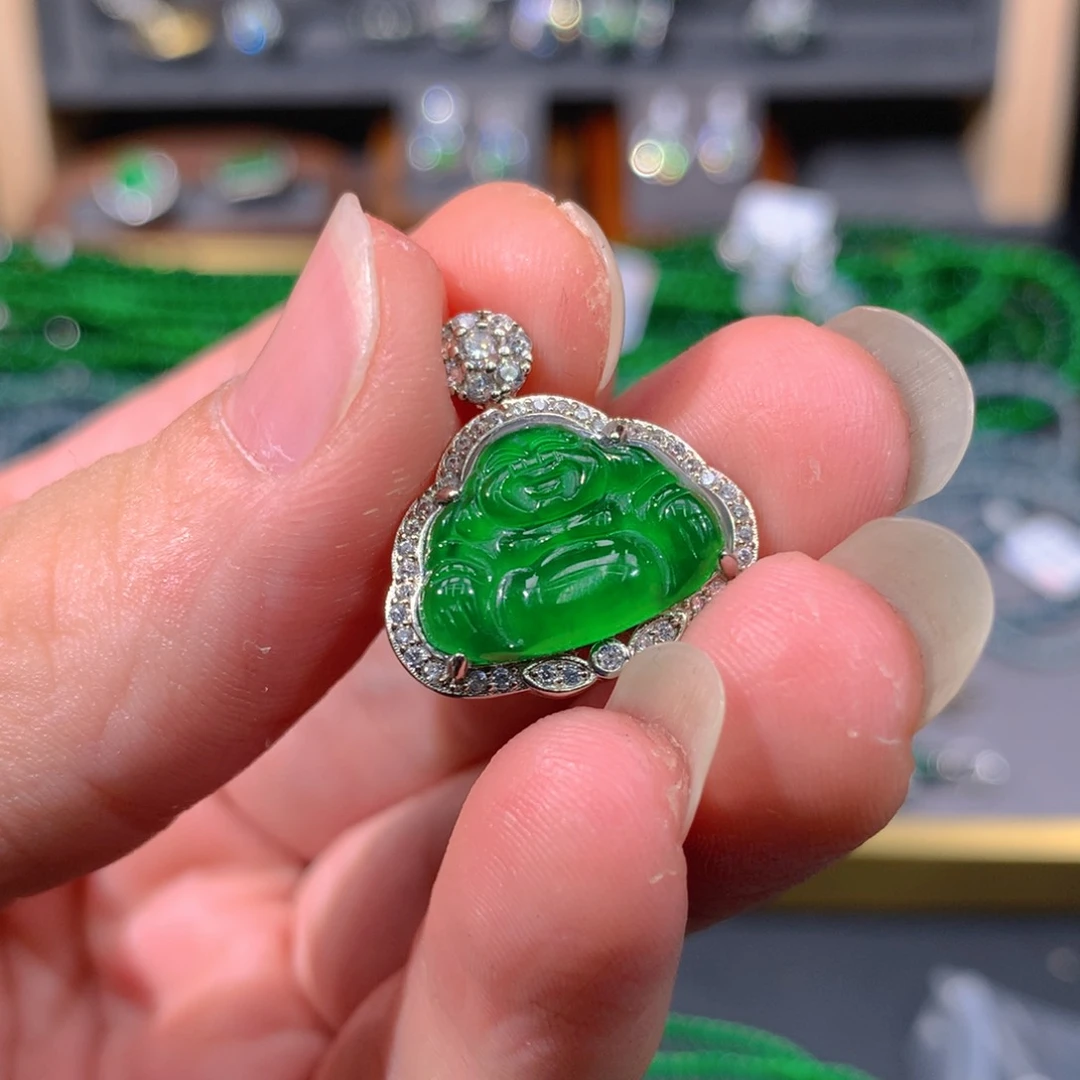 翡翠吊坠(赠链)未镶嵌天然