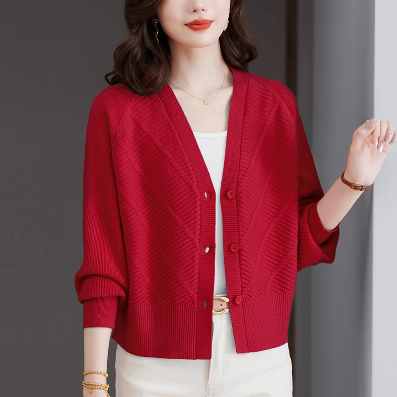 蝙蝠袖针织开衫女春秋外搭宽松显瘦上衣2025新款休闲百搭毛衣外套