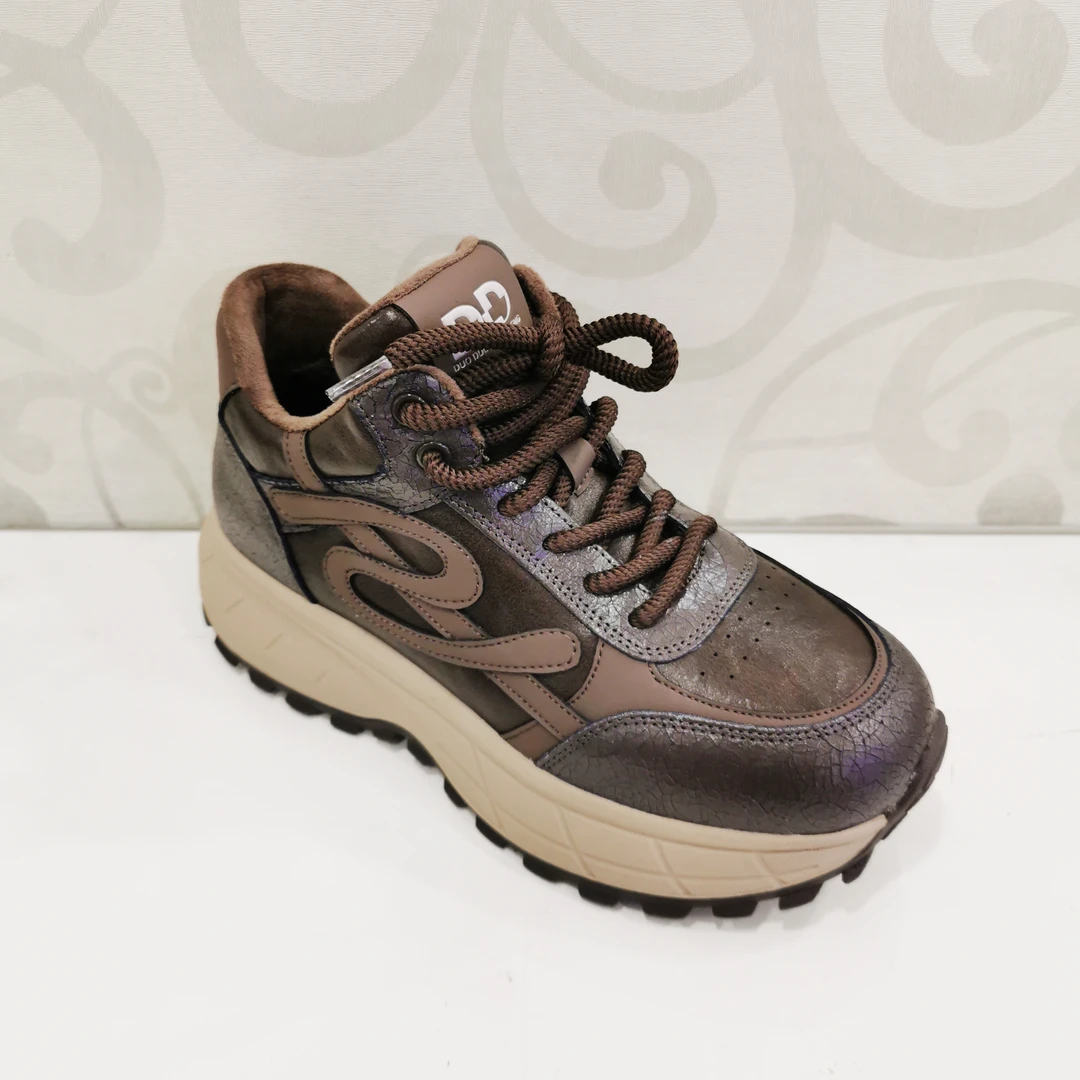 倬立 2025冬新增高系带拼色防滑高帮鞋运动复古舒适百搭