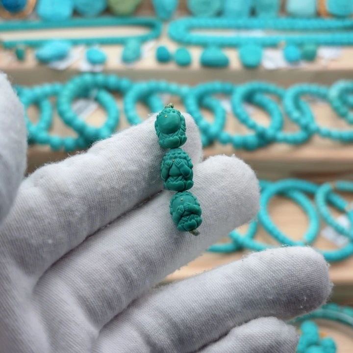 绿松石未镶嵌珠宝奇石