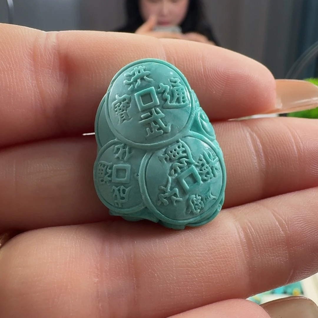 绿松石未镶嵌颈饰