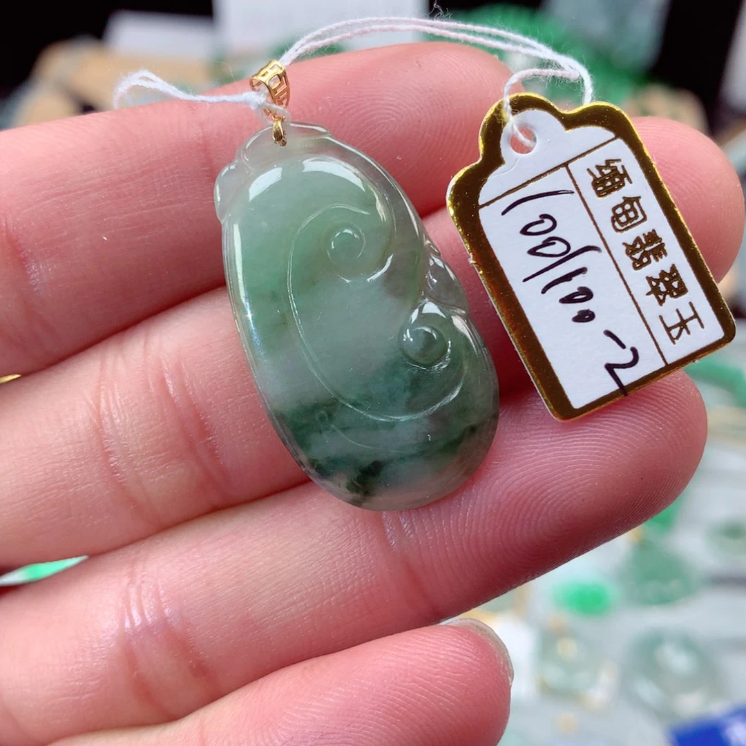 翡翠颈饰18K金镶嵌翡翠吊坠