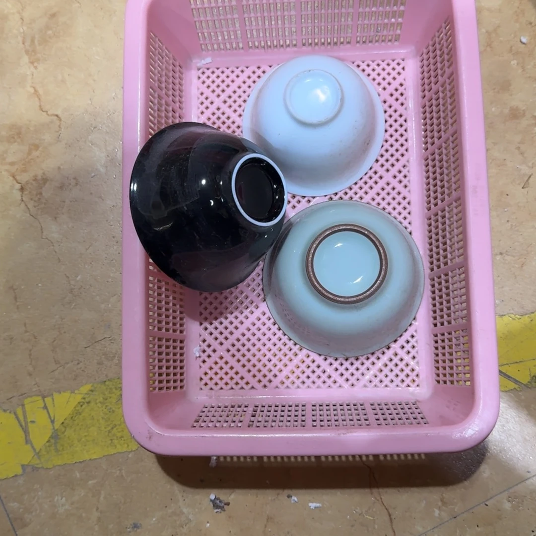 微瑕疵介意勿拍陶瓷器皿F239