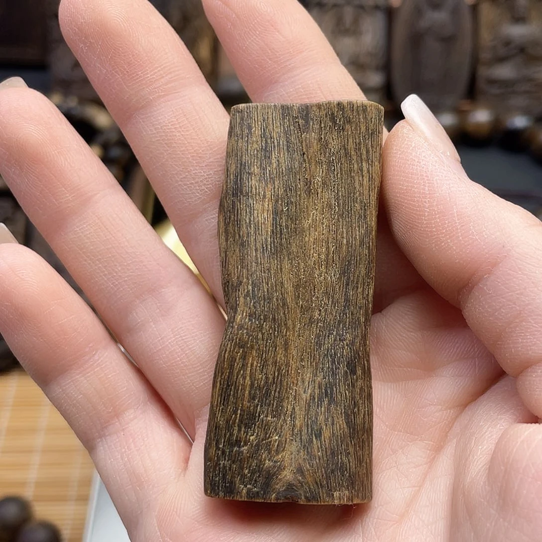 沉香木吊坠1⃣️**芽庄白棋