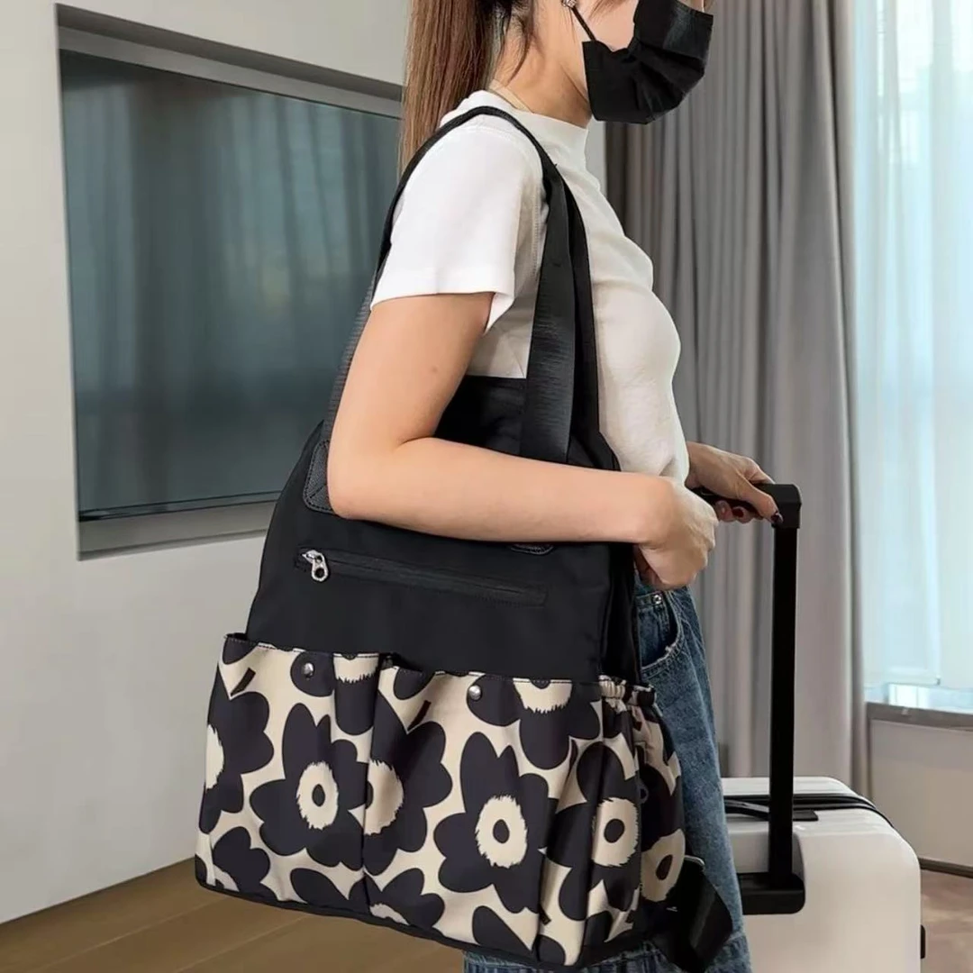 大容量时尚百搭双肩包上班通勤单肩包多功能时尚背包轻便旅行包