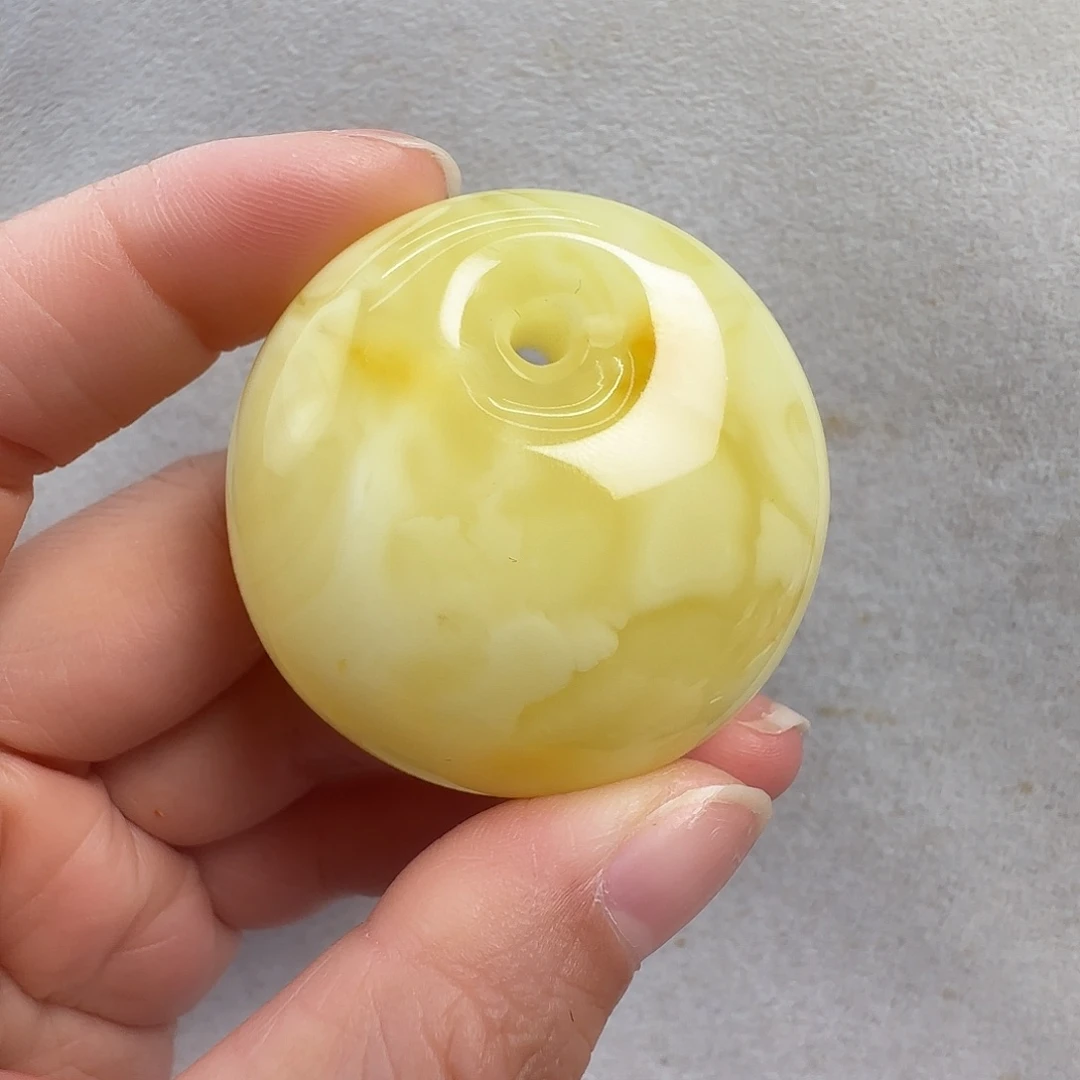 蜜蜡未镶嵌珠宝奇石