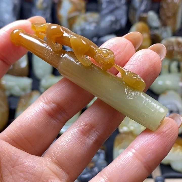 和田玉未镶嵌挂件