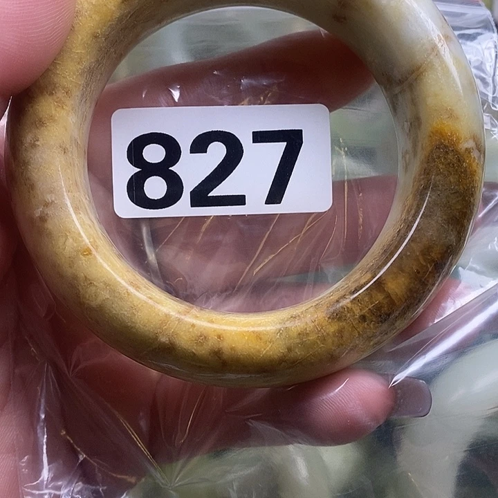 吃****蛇纹石玉未镶嵌手镯