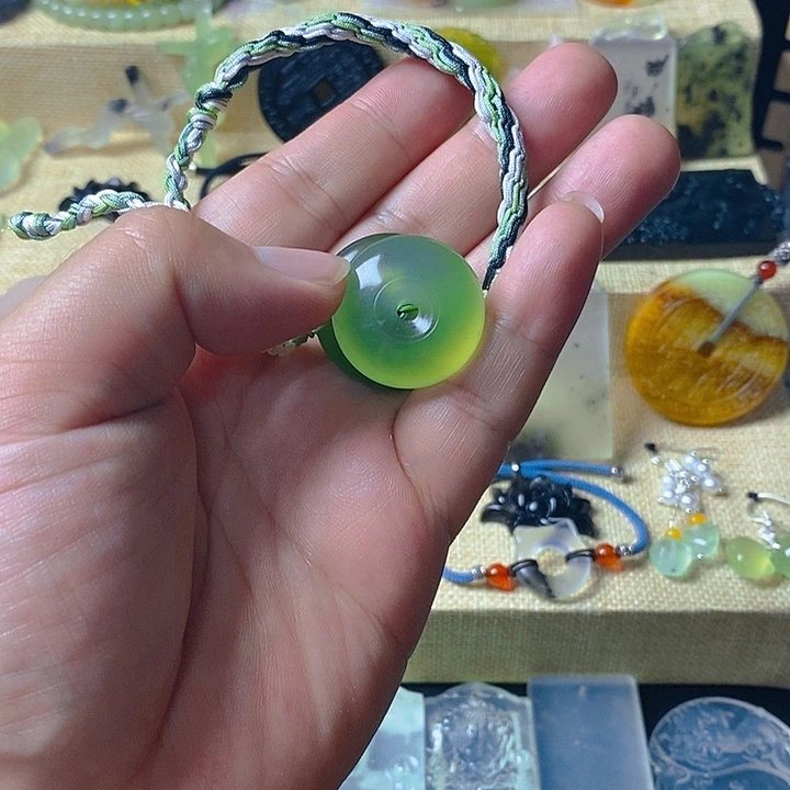 蛇纹石玉合金颈饰