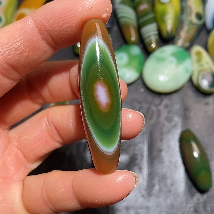 狼***哥玛瑙/玉髓合金颈饰