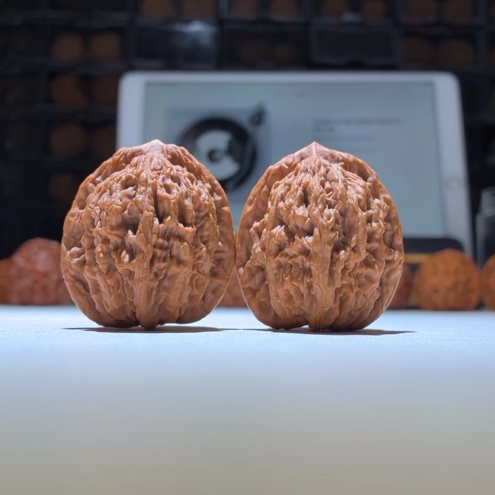 文玩核桃把件虎头38