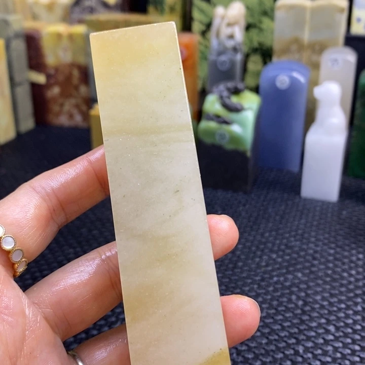 云南石l****l青田石印章石