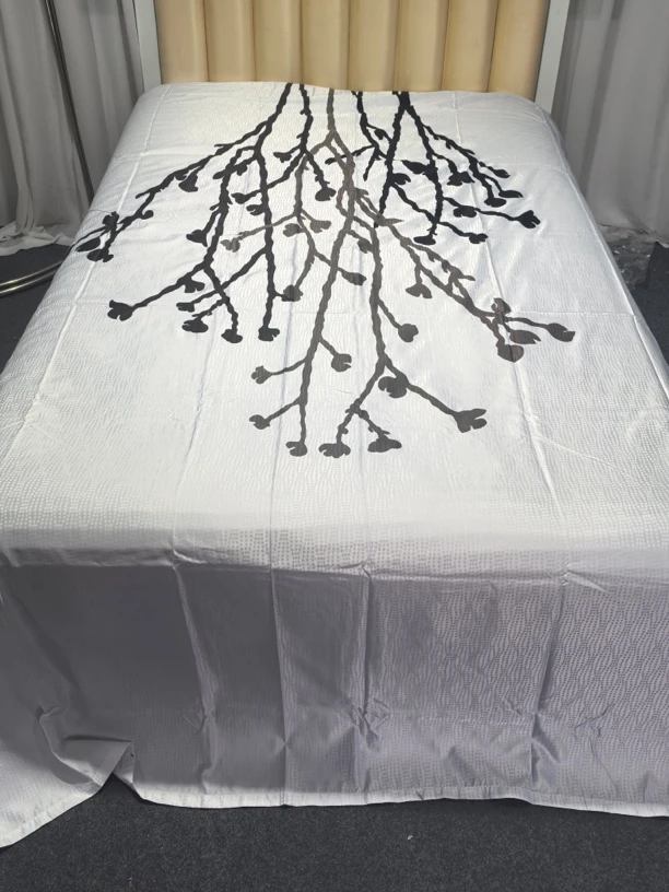 《辉岳》约260*280白底树干款床单发1
