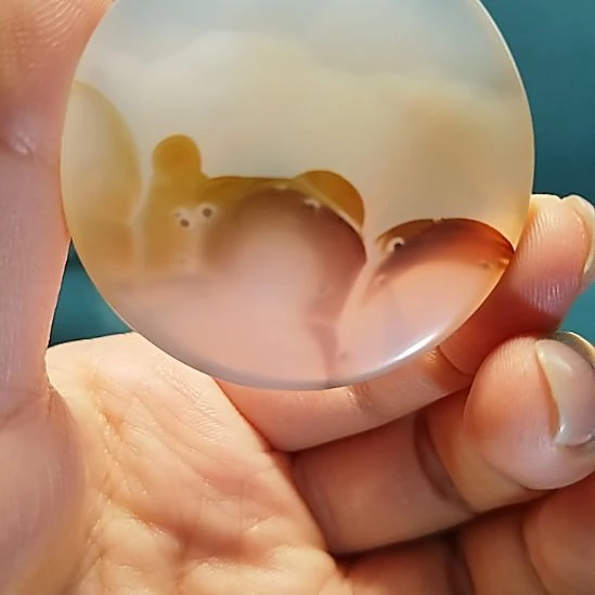 玛瑙/玉髓未镶嵌颈饰北极熊