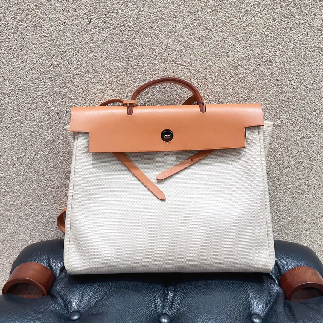 99新 Hermes/爱马仕 herbag 39 米色拼棕色 帆布拼皮内缝银扣 框E