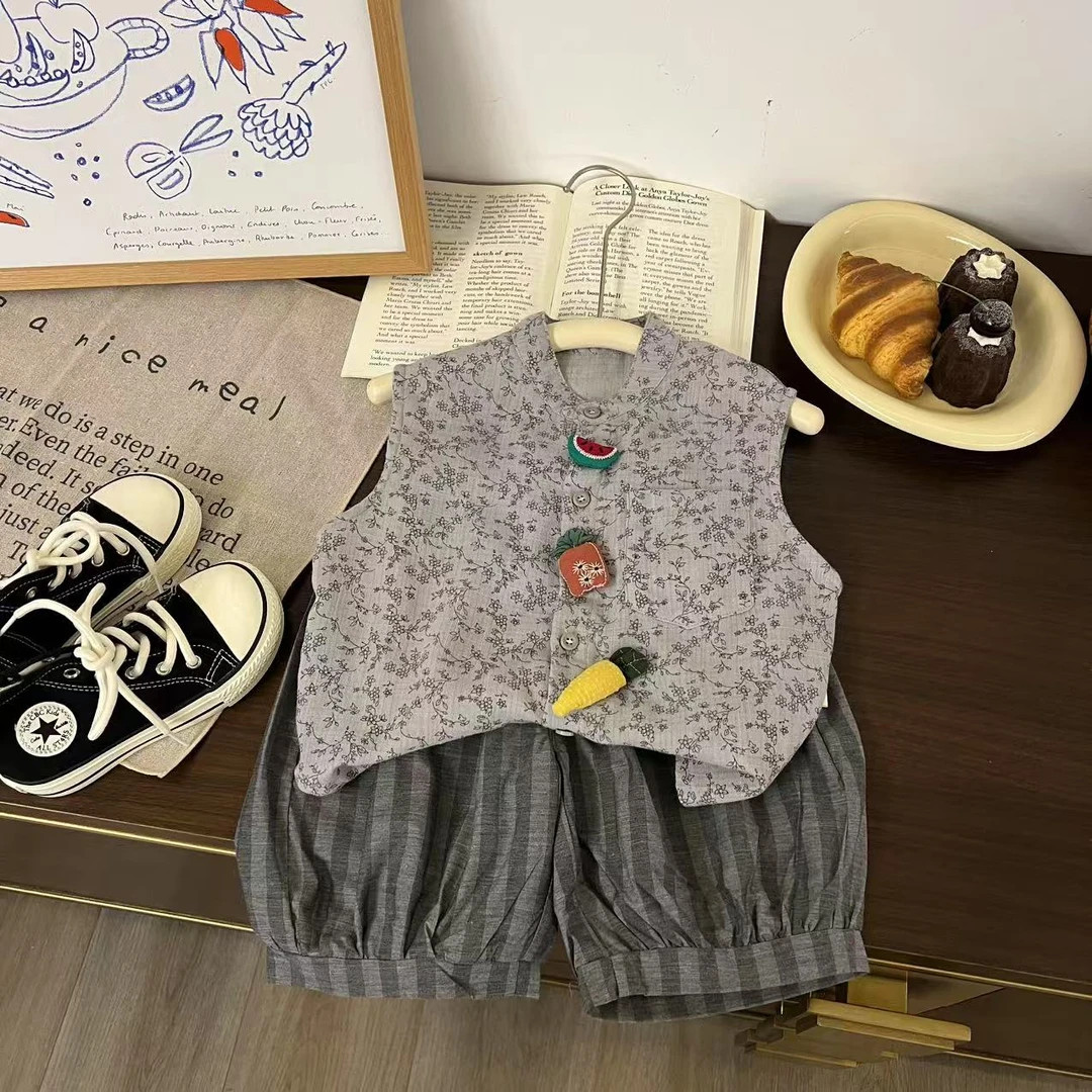 儿童夏季卡通立体果蔬碎花无袖套装H2157