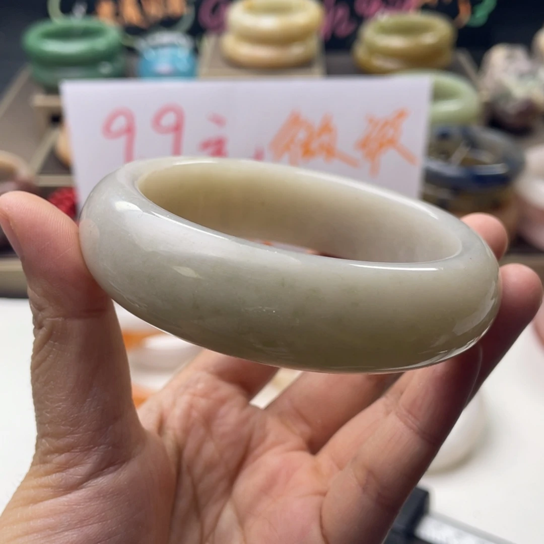 石英质玉（非洲翠）合金手镯62不退不换