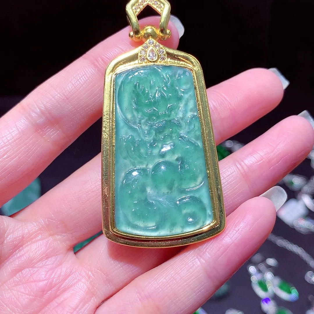 【闪购商品】翡翠吊坠(不含链)未镶嵌