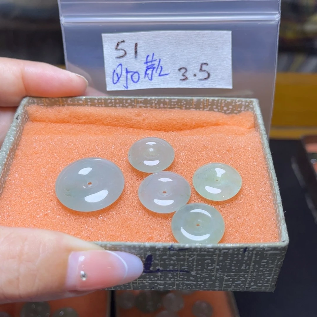 定制翡翠未镶嵌?****晶不