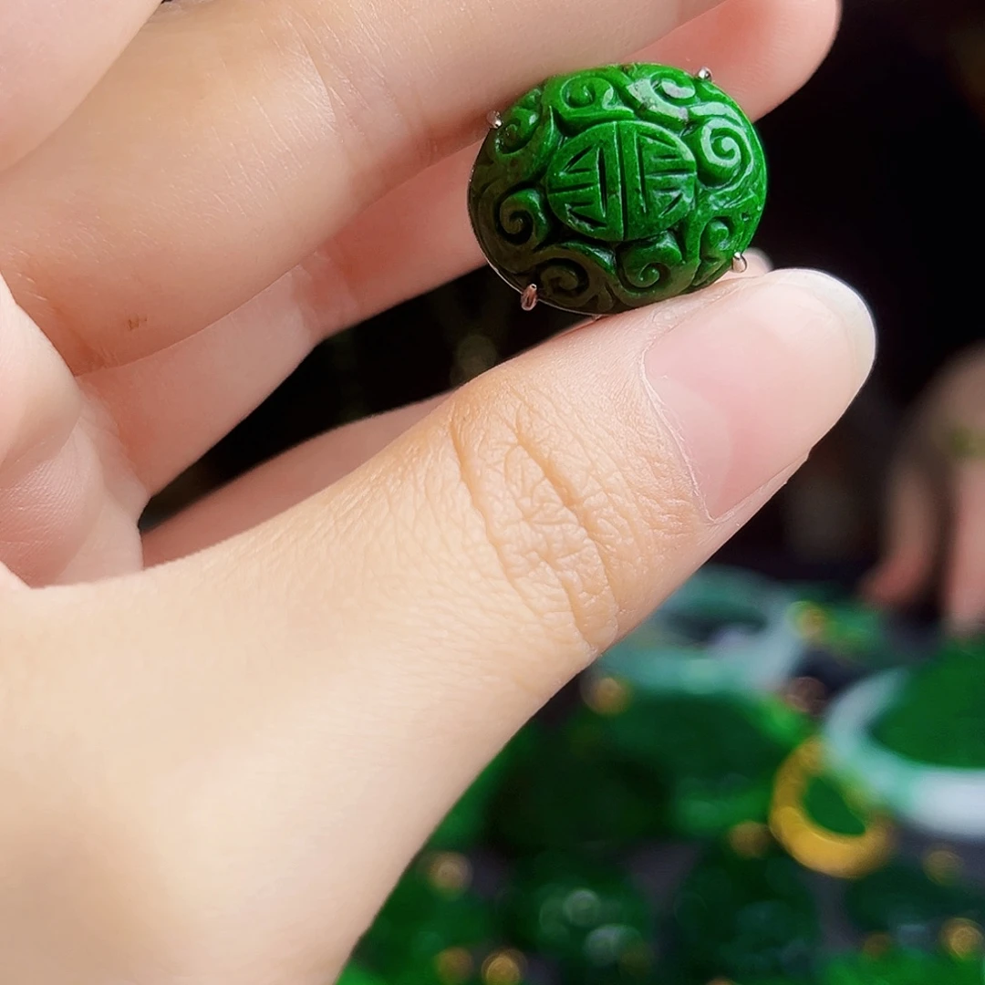 颈饰银S925镶嵌翡翠多样性