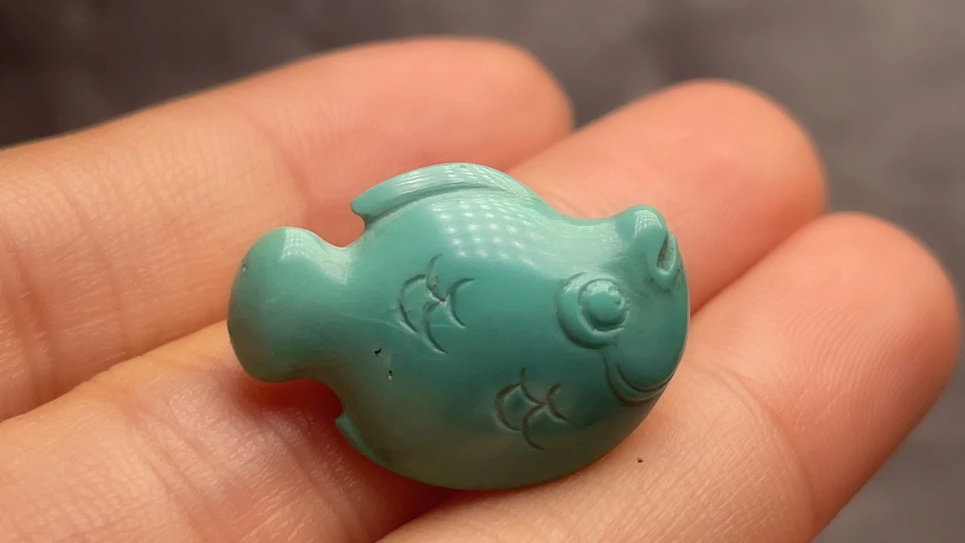 原矿绿松石高瓷绿多宝鱼 尺寸16x23x8mm 克重3.42g
