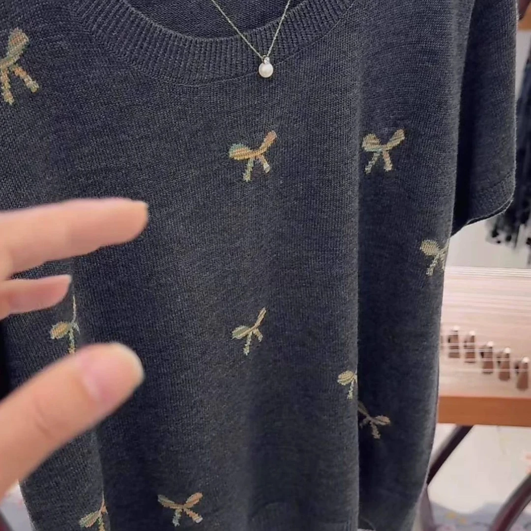 七彩蝴蝶针织短袖