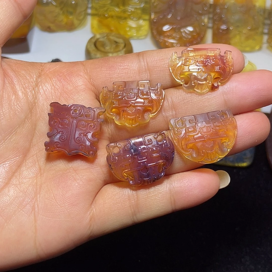 琥珀未镶嵌颈饰缅甸天然琥珀吊坠