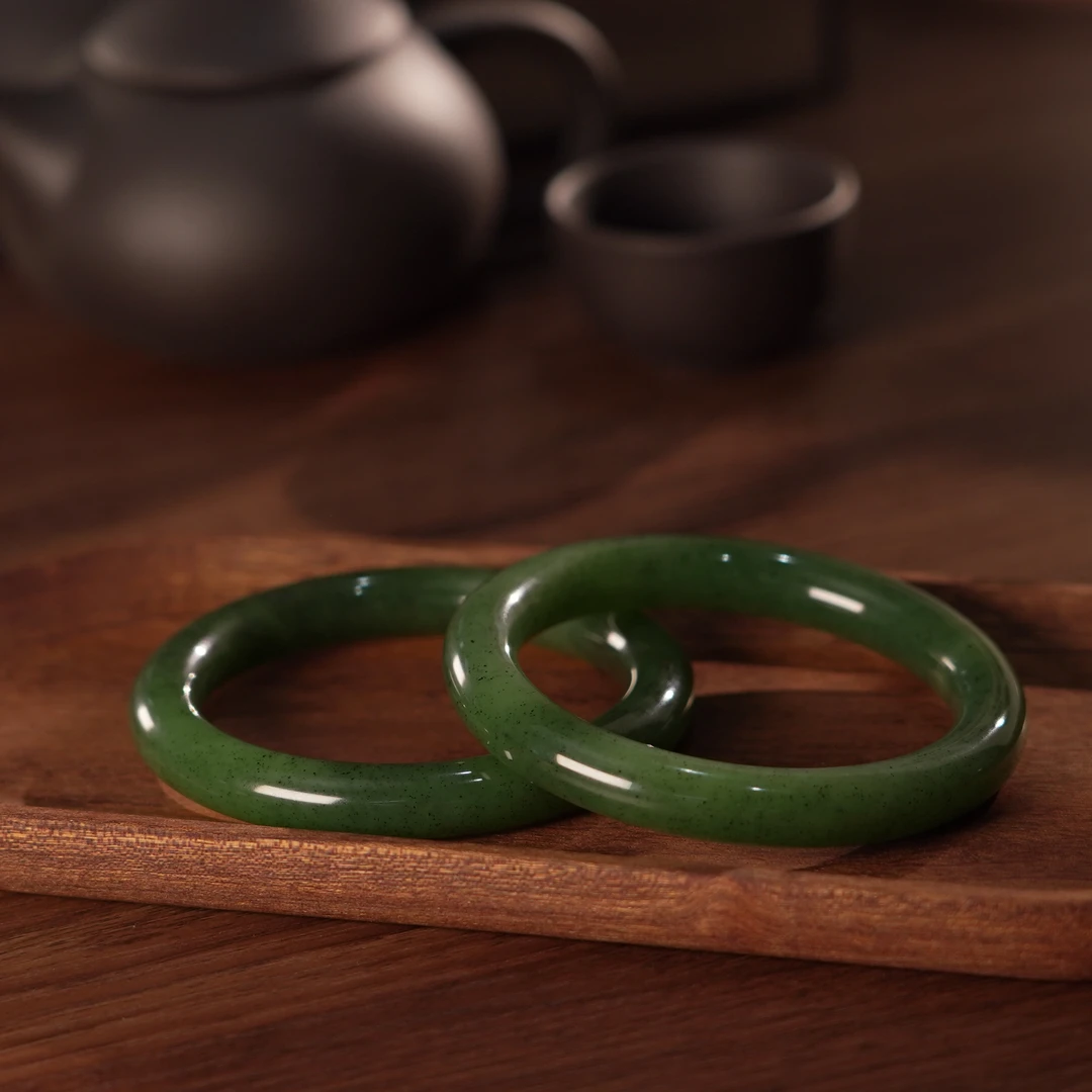 【缺货】和田玉碧玉圆条手镯多样性发一(50-62#)10mm  HZ1112