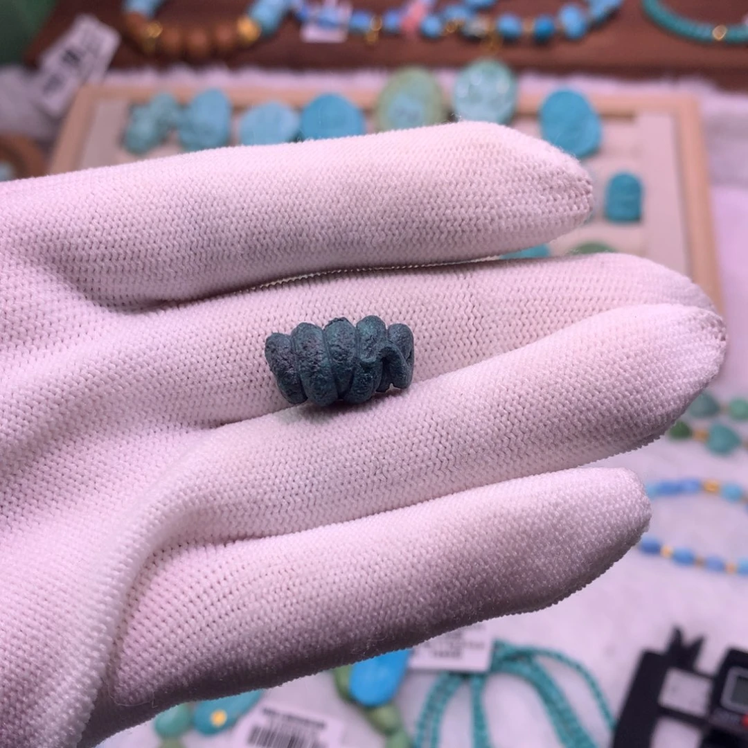 绿松石珠宝奇石未镶嵌小***°