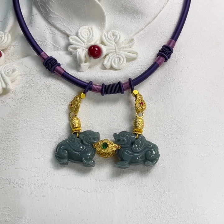 翡翠吊坠(赠链)未镶嵌代编织