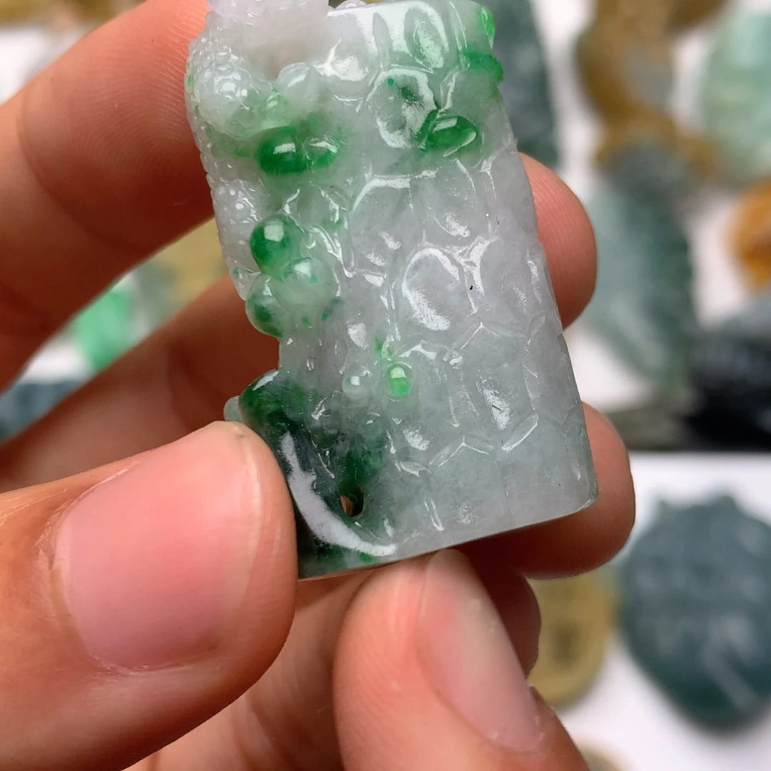 定制翡翠未镶嵌翡翠