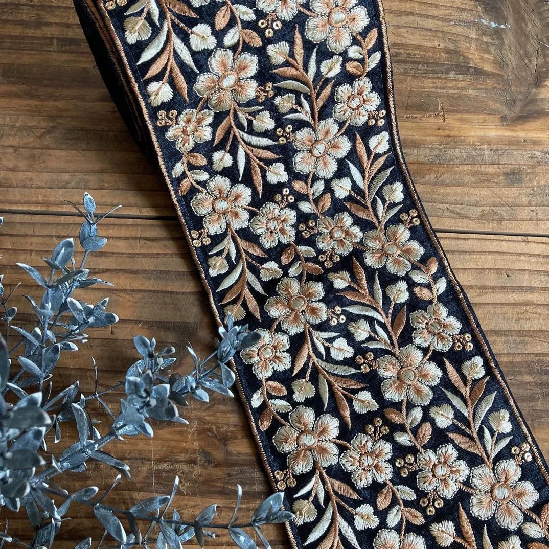 刺绣织带宽版棉底小花朵简约手工diy服装花边进口12.5cm宽