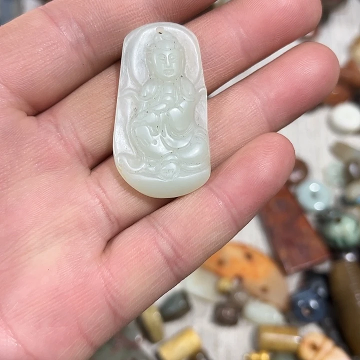 清***，金属摆了摆手件摆