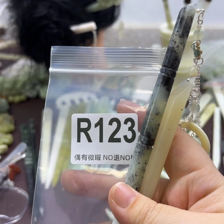 蛇纹石玉发饰合金苍*