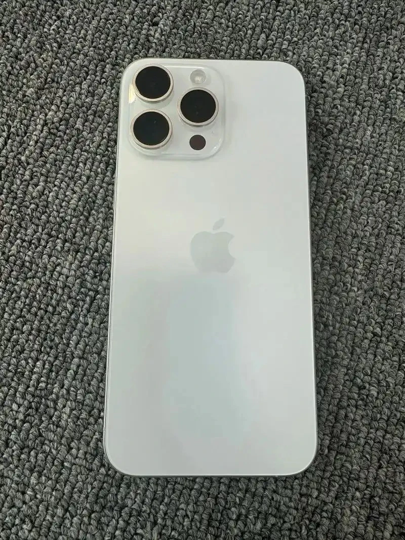99新 Apple/苹果 苹果15pro Max 256G 99新