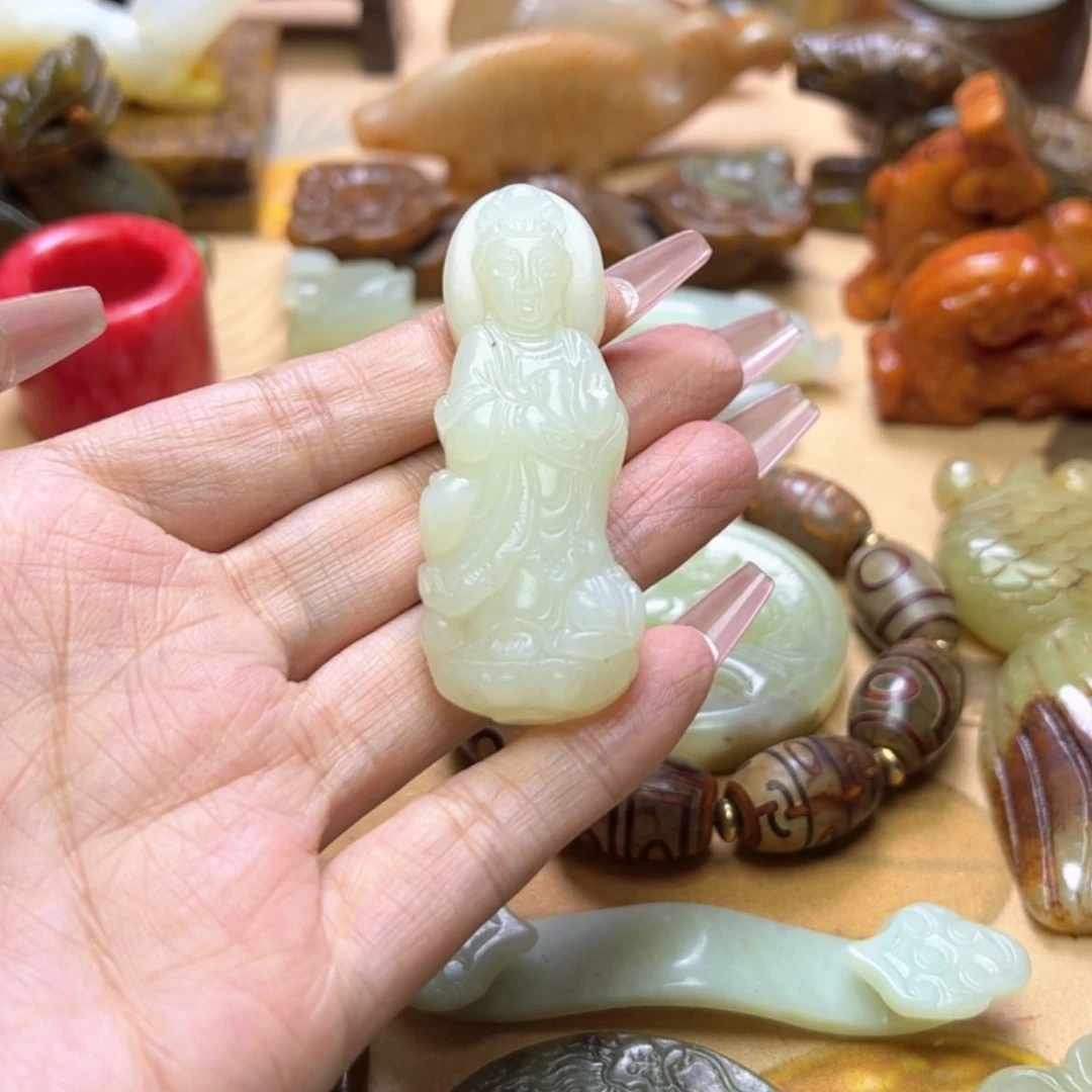 【闪购商品】蛇纹石玉颈饰未镶嵌