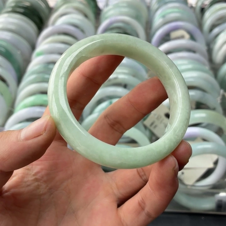 翡翠未镶嵌手镯翡翠手镯