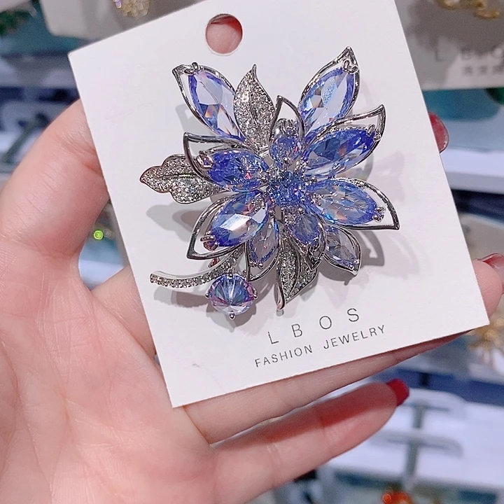 锆石铜合金紫色花朵胸针 高端