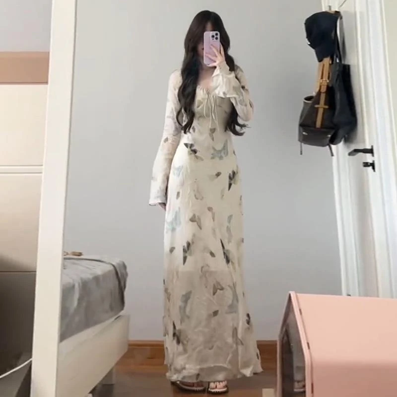 茶歇法式蝴蝶碎花连衣裙子女早初春季2025新款小众设计感绝美长裙